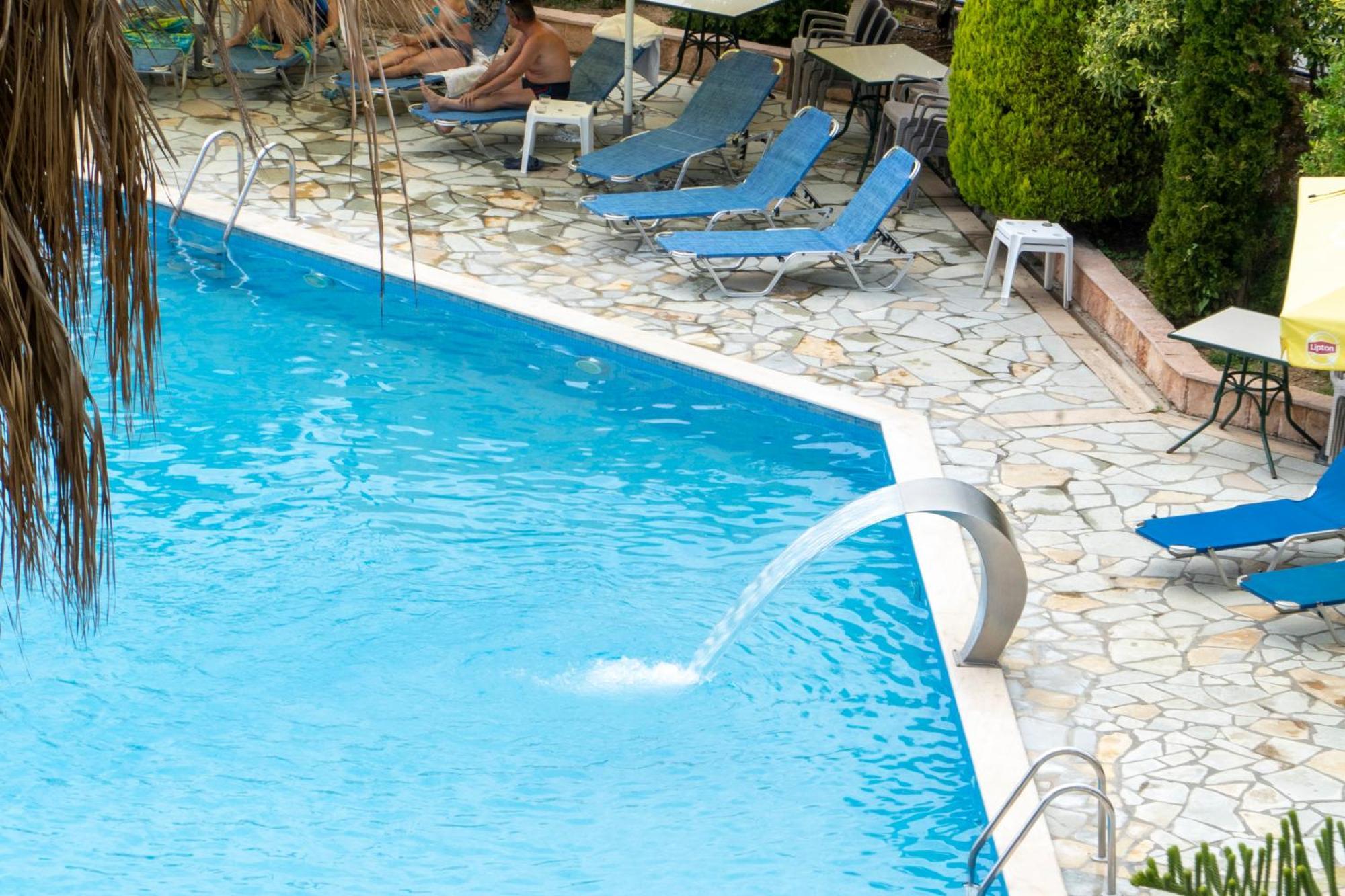 Hotel Mediterrane Саранда Экстерьер фото