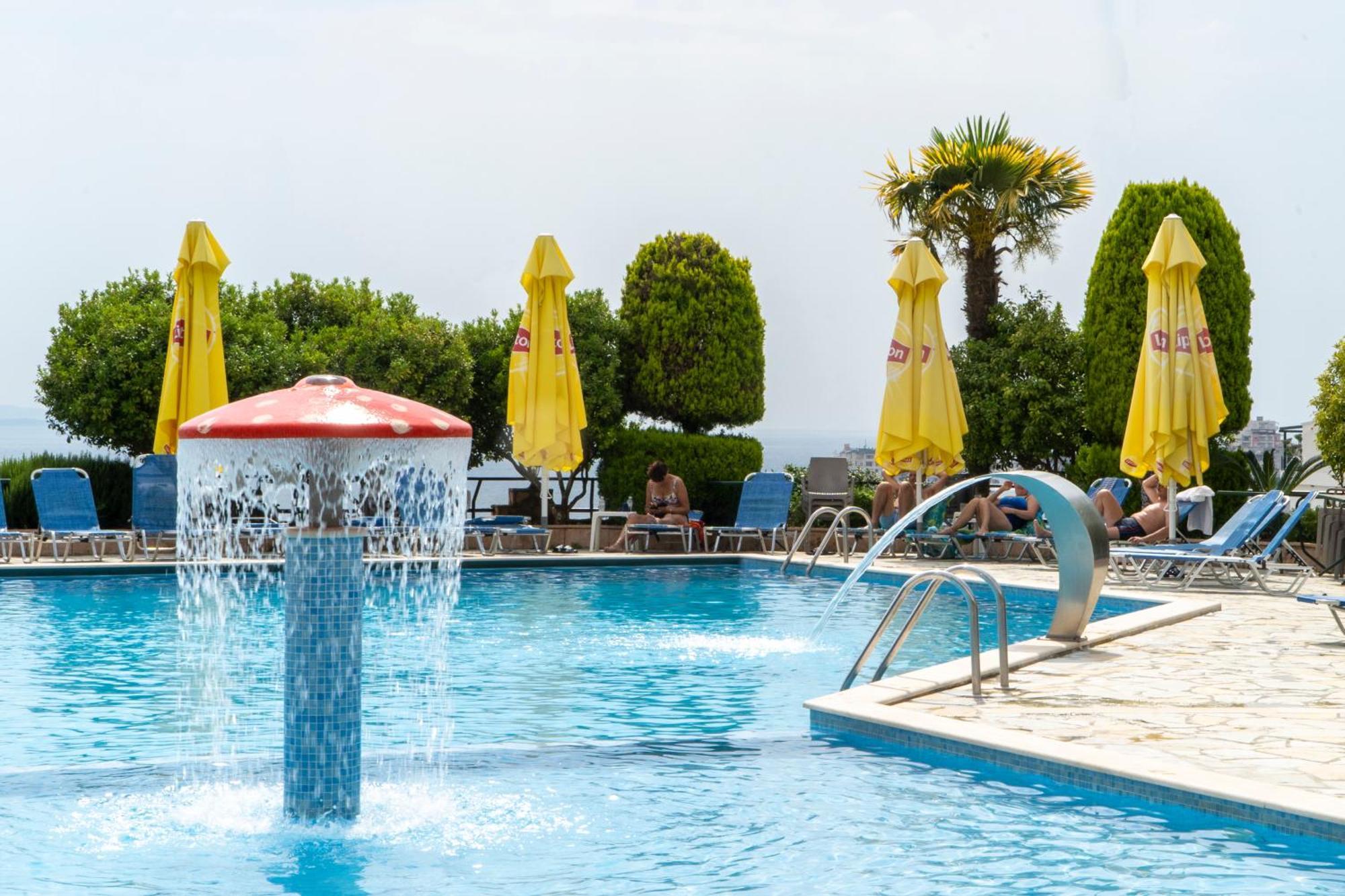 Hotel Mediterrane Саранда Экстерьер фото