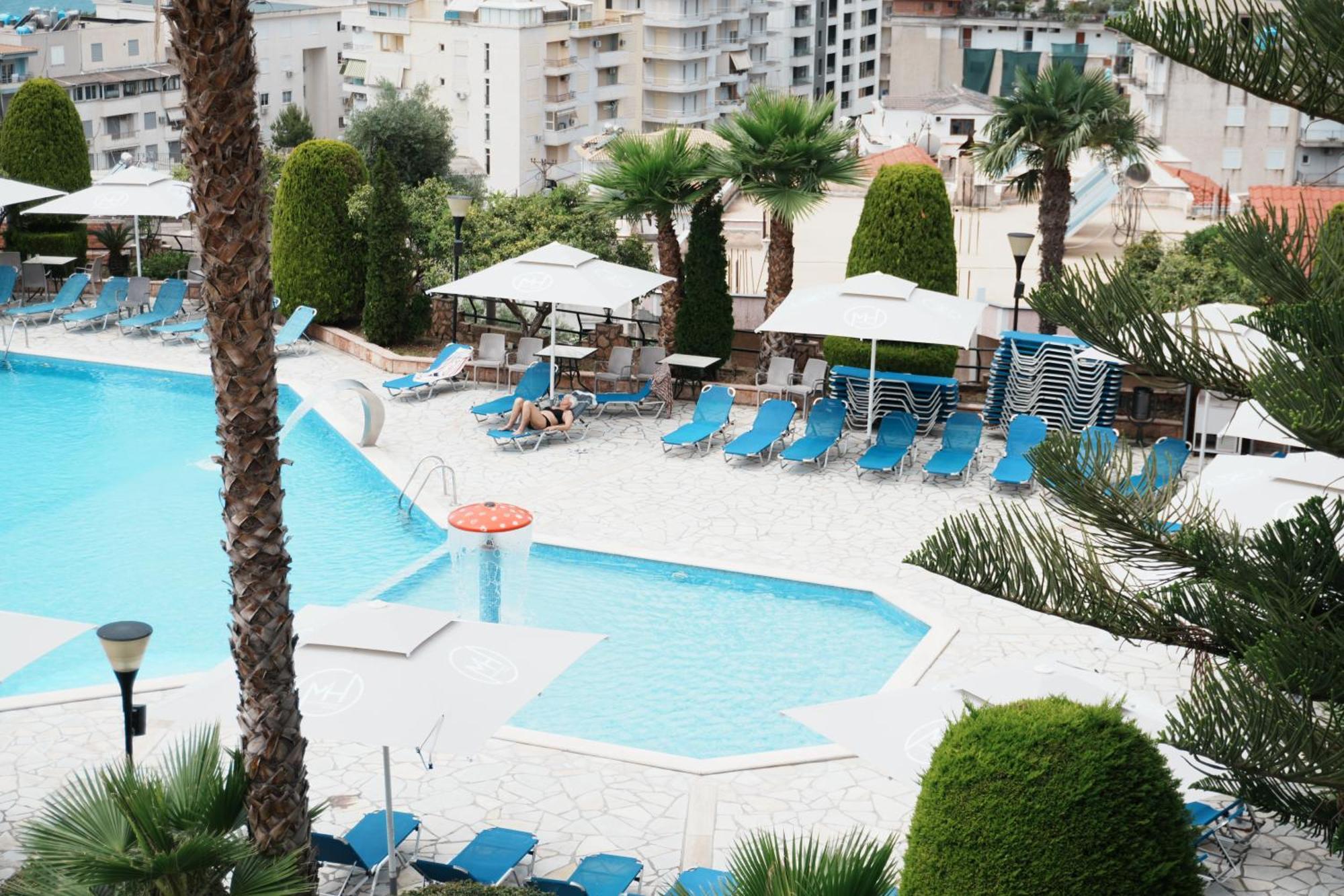 Hotel Mediterrane Саранда Экстерьер фото